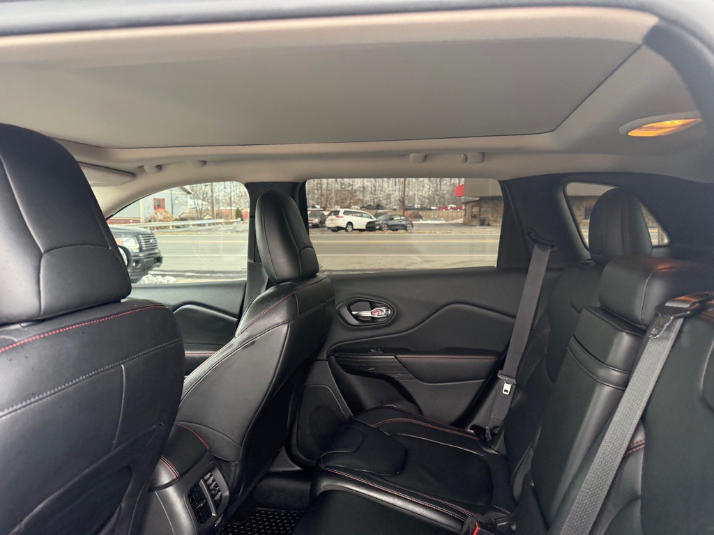 2014 Jeep Cherokee Image 31