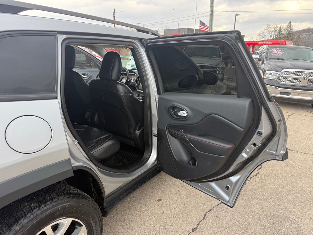 2014 Jeep Cherokee Image 43