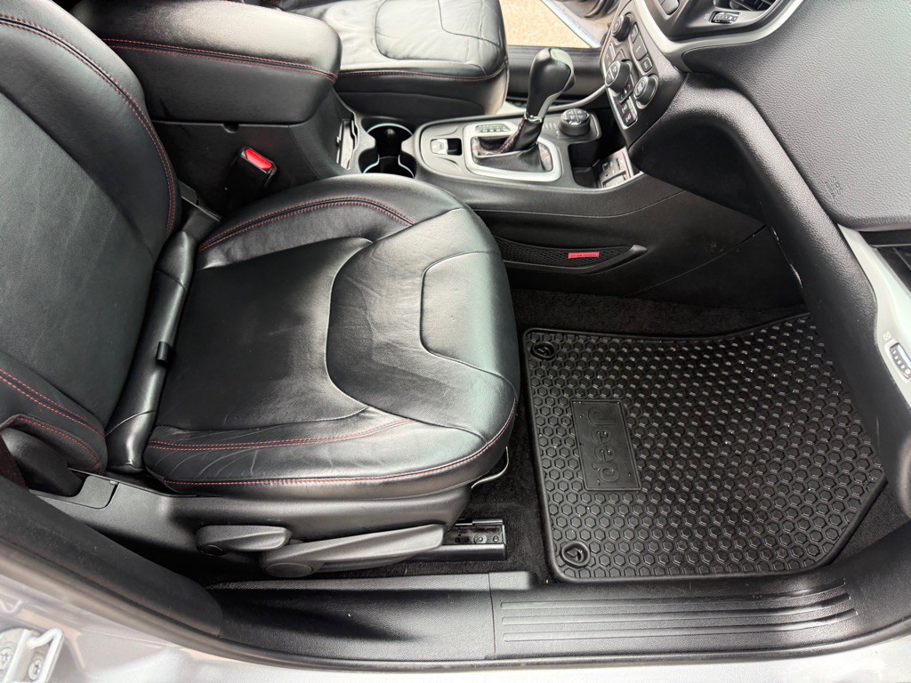 2014 Jeep Cherokee Image 50