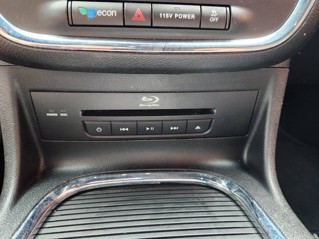 2014 Chrysler Town & Country Image 23