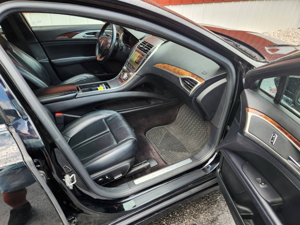 2017 Lincoln MKZ Image 11