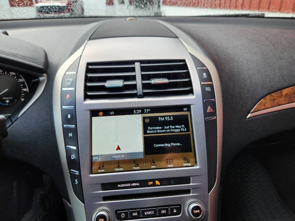 2017 Lincoln MKZ Image 20