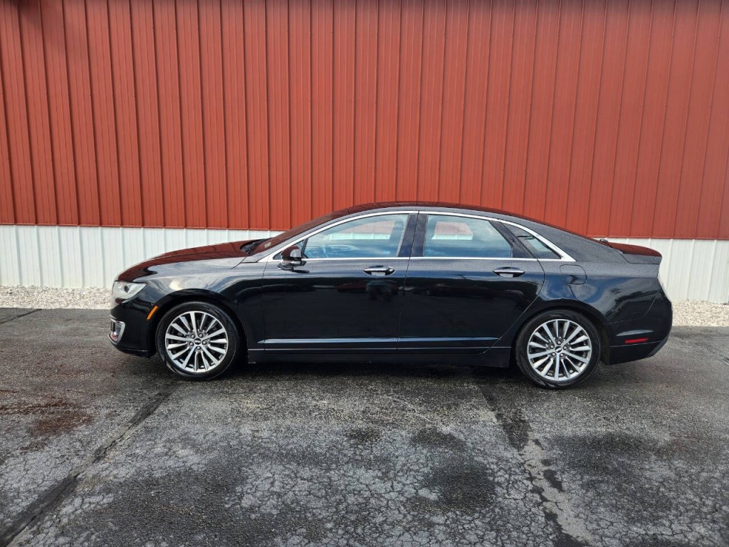 2017 Lincoln MKZ Image 22