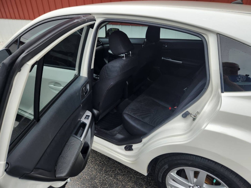2015 Subaru Impreza Image 12
