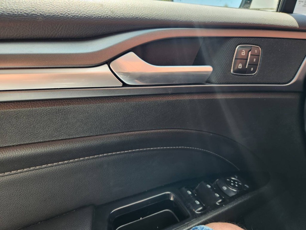 2014 Ford Fusion Image 20
