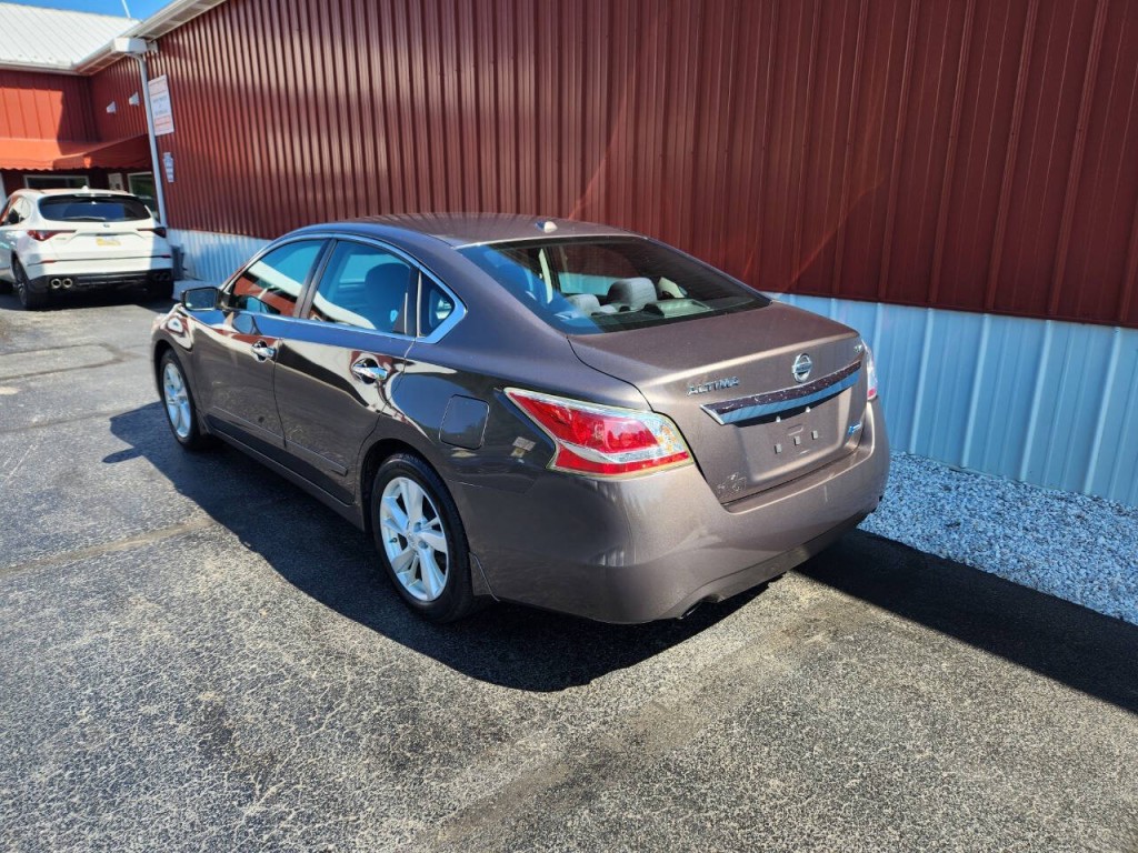 2014 Nissan Altima Image 5