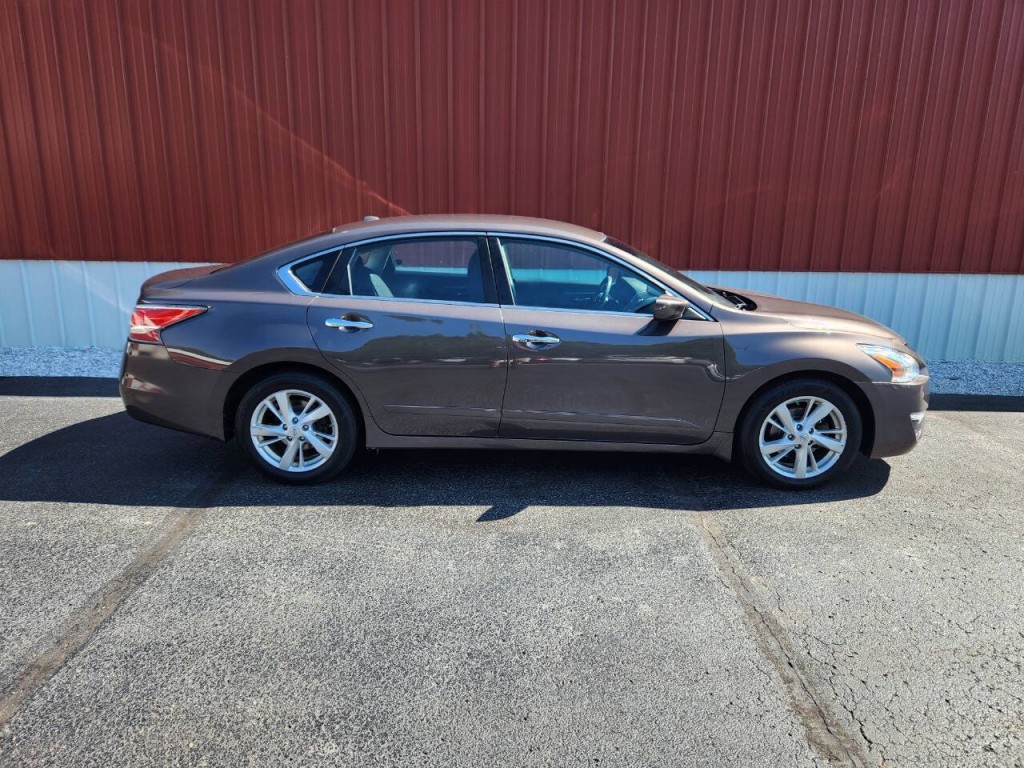 2014 Nissan Altima Image 8