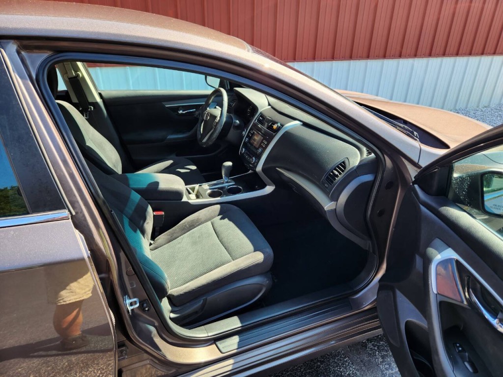 2014 Nissan Altima Image 10