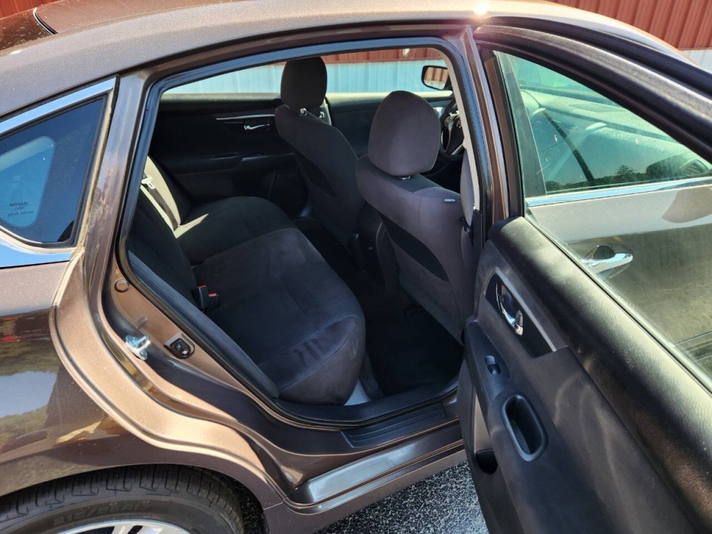 2014 Nissan Altima Image 11