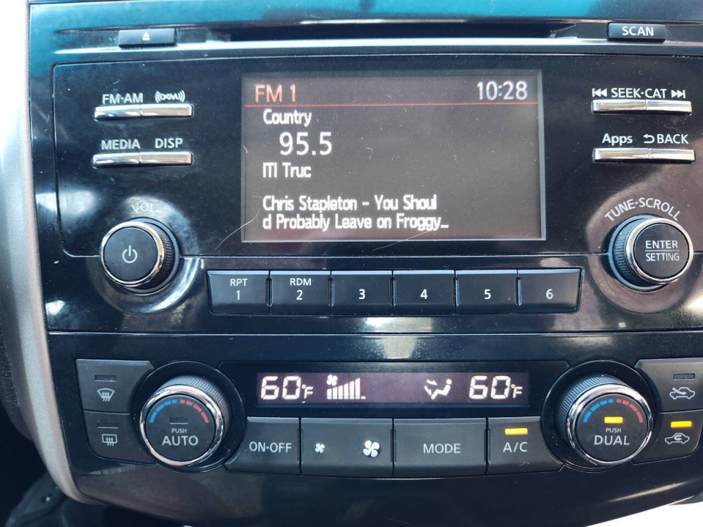 2014 Nissan Altima Image 17