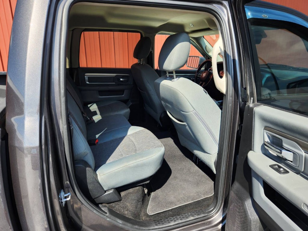 2017 RAM 1500 Image 11