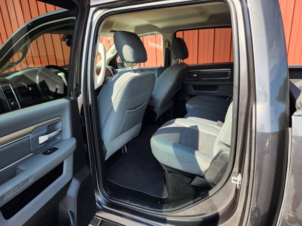 2017 RAM 1500 Image 13