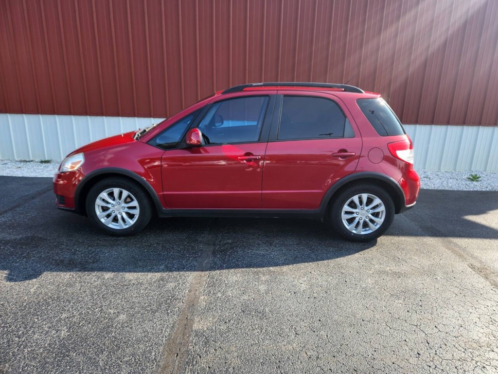 2013 Suzuki SX4 Image 2