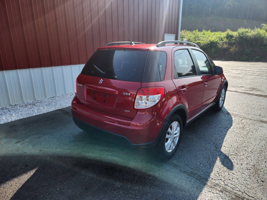 2013 Suzuki SX4 Image 8