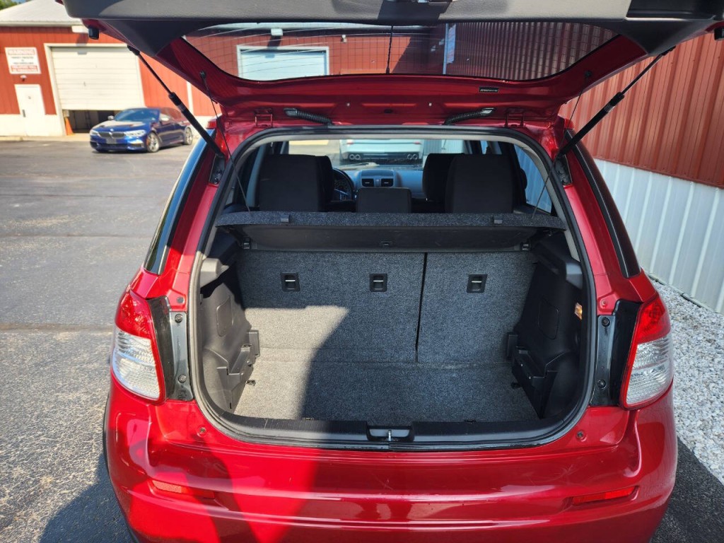 2013 Suzuki SX4 Image 16