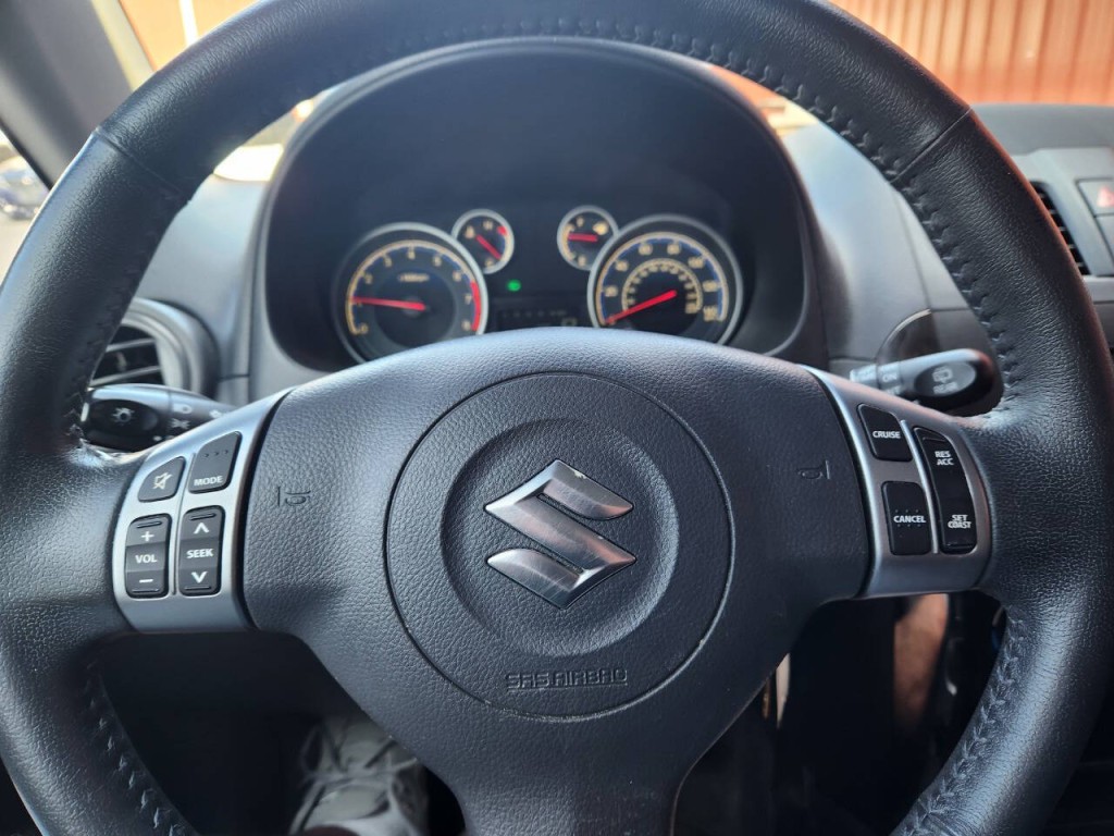 2013 Suzuki SX4 Image 19