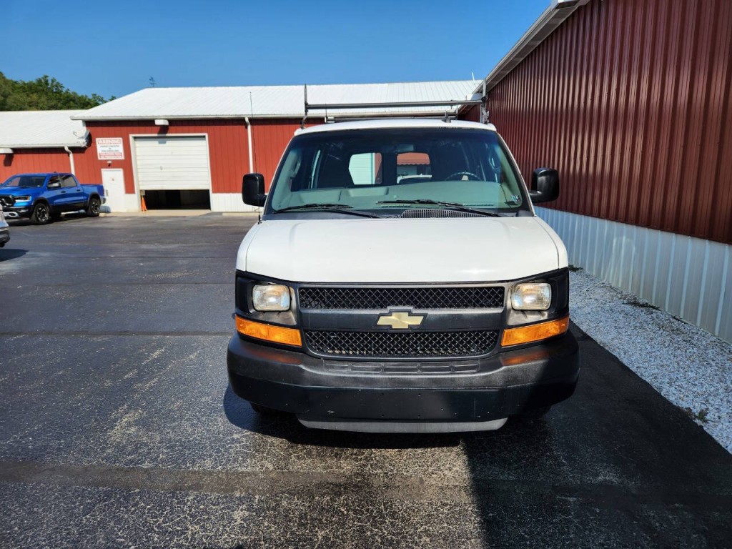 2016 Chevrolet Express Image 4