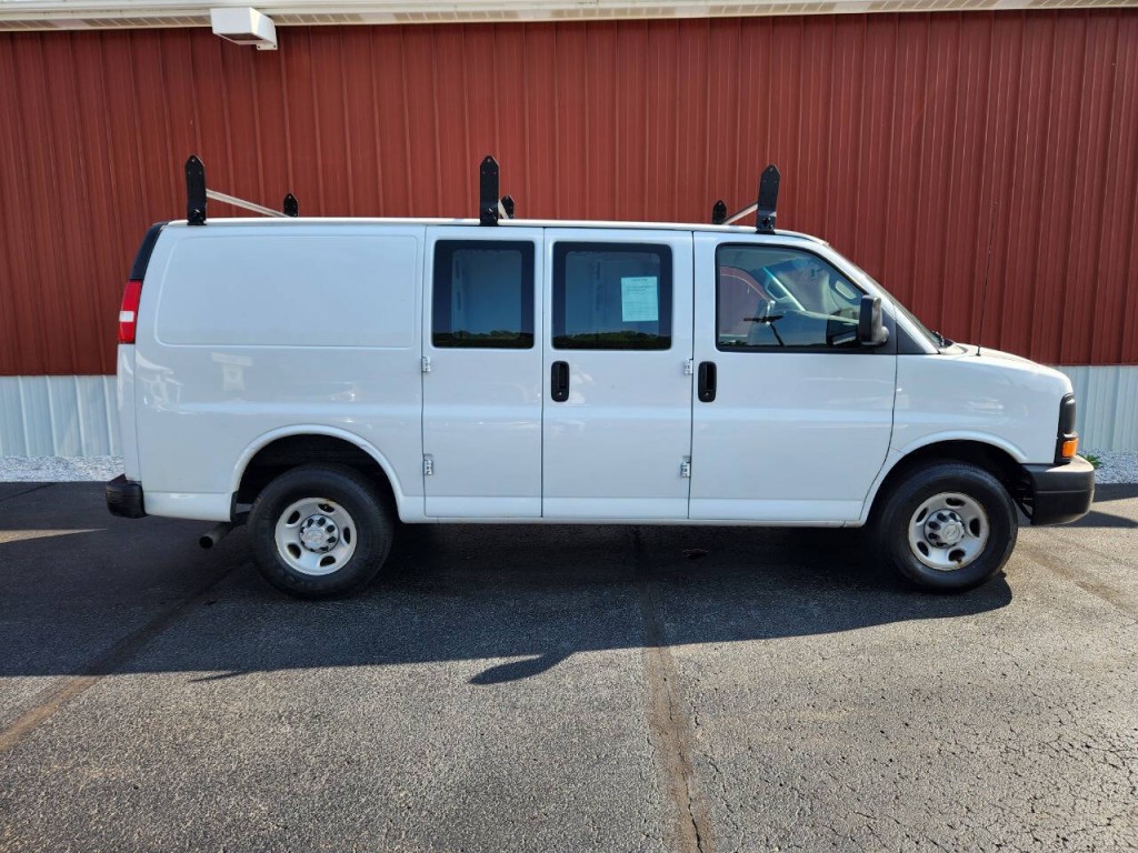 2016 Chevrolet Express Image 6