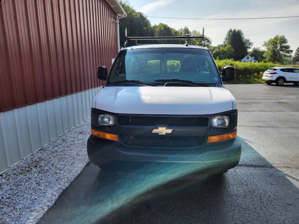 2016 Chevrolet Express Image 9