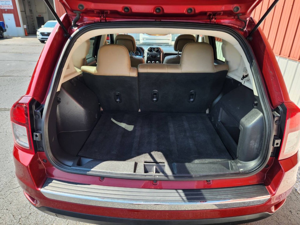 2017 Jeep Compass Image 8