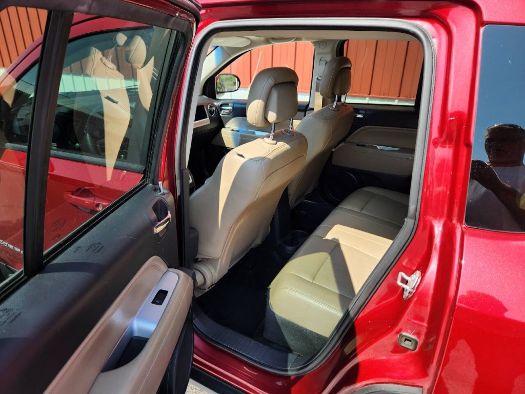 2017 Jeep Compass Image 9