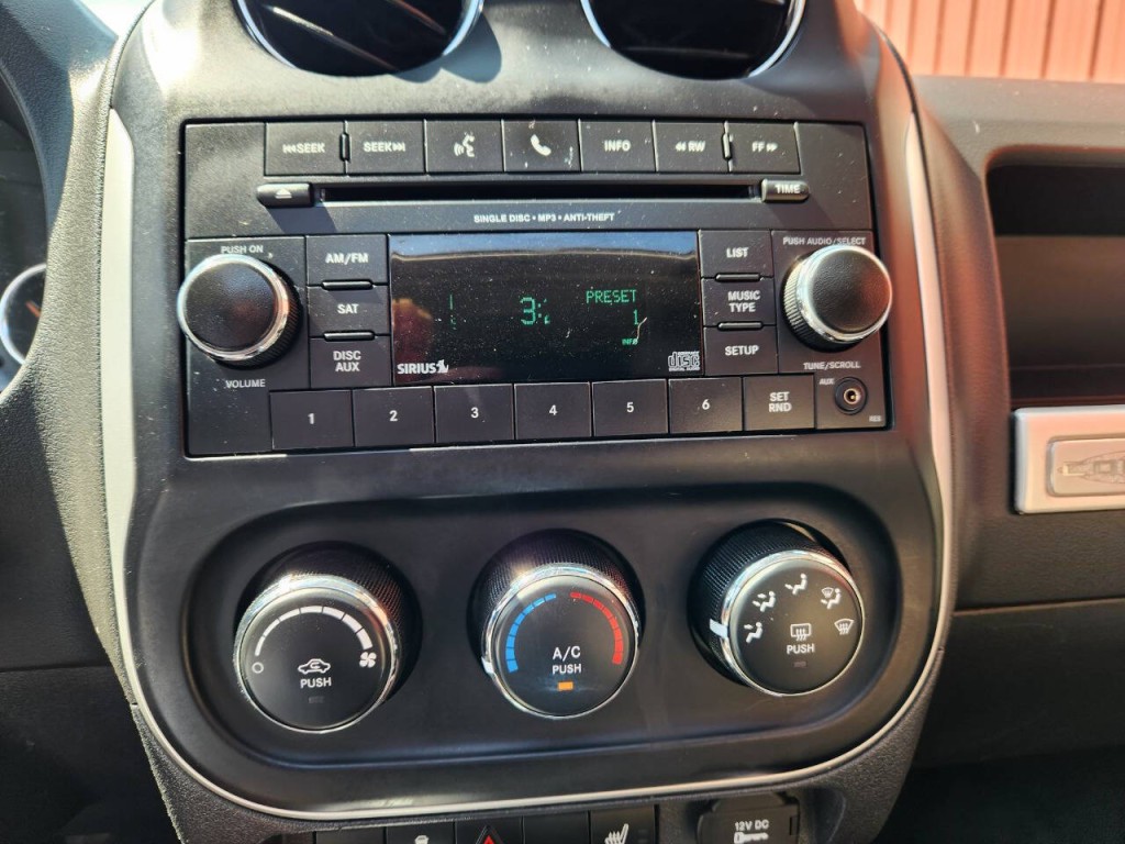 2017 Jeep Compass Image 14