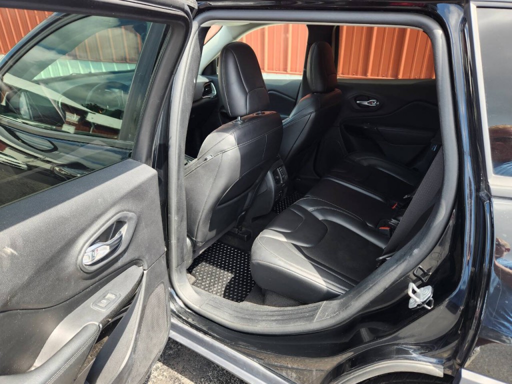 2020 Jeep Cherokee Image 11