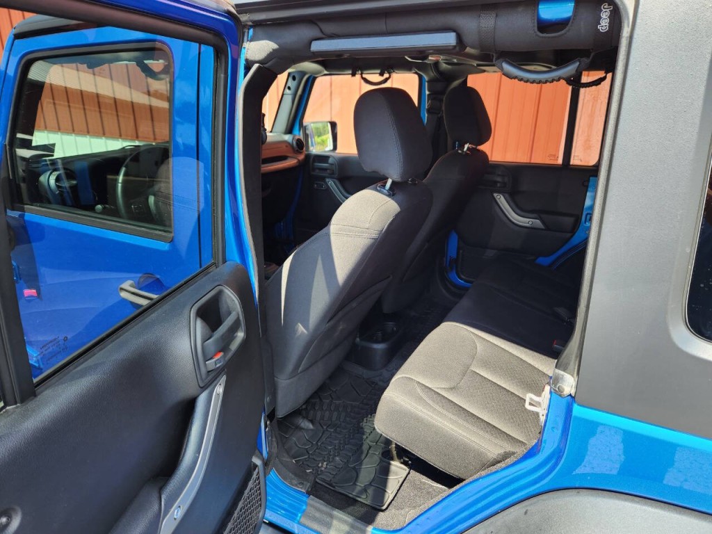 2015 Jeep Wrangler Unlimited Image 12