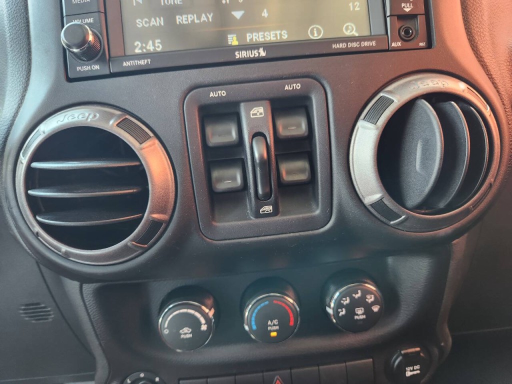 2015 Jeep Wrangler Unlimited Image 23
