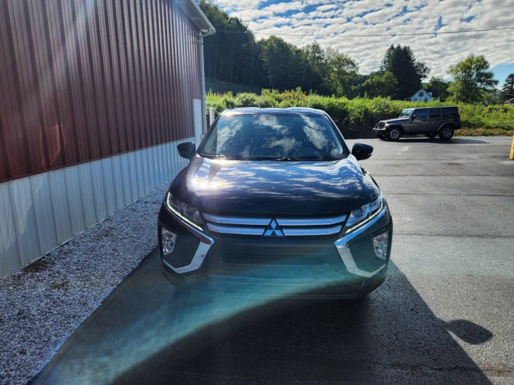 2018 Mitsubishi Eclipse Image 4