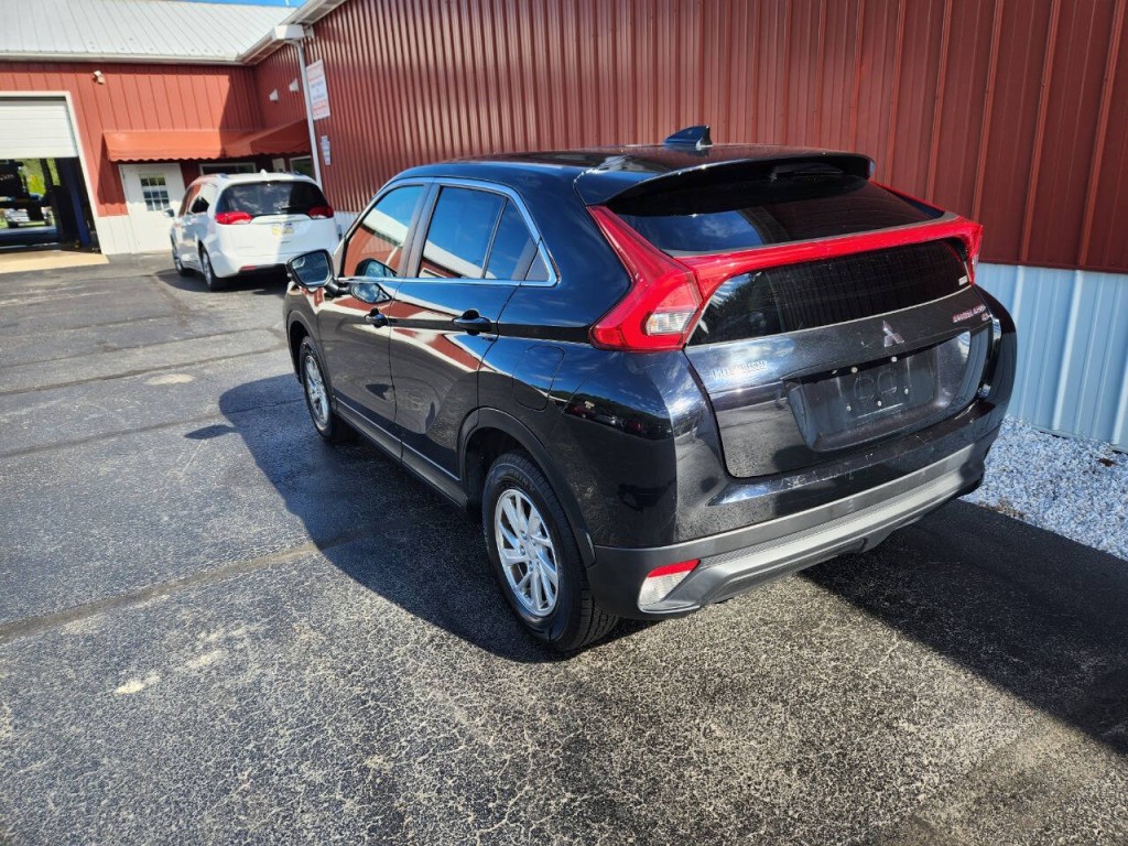 2018 Mitsubishi Eclipse Image 12