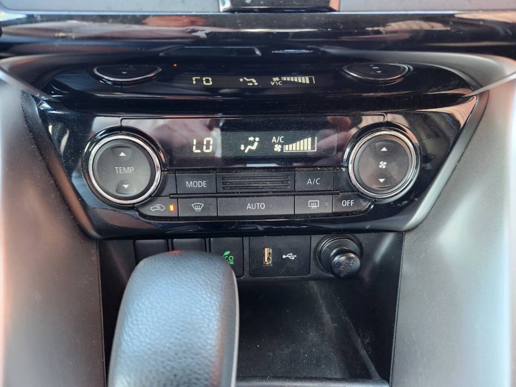 2018 Mitsubishi Eclipse Image 20