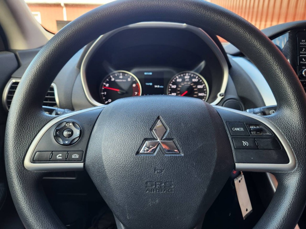 2018 Mitsubishi Eclipse Image 22