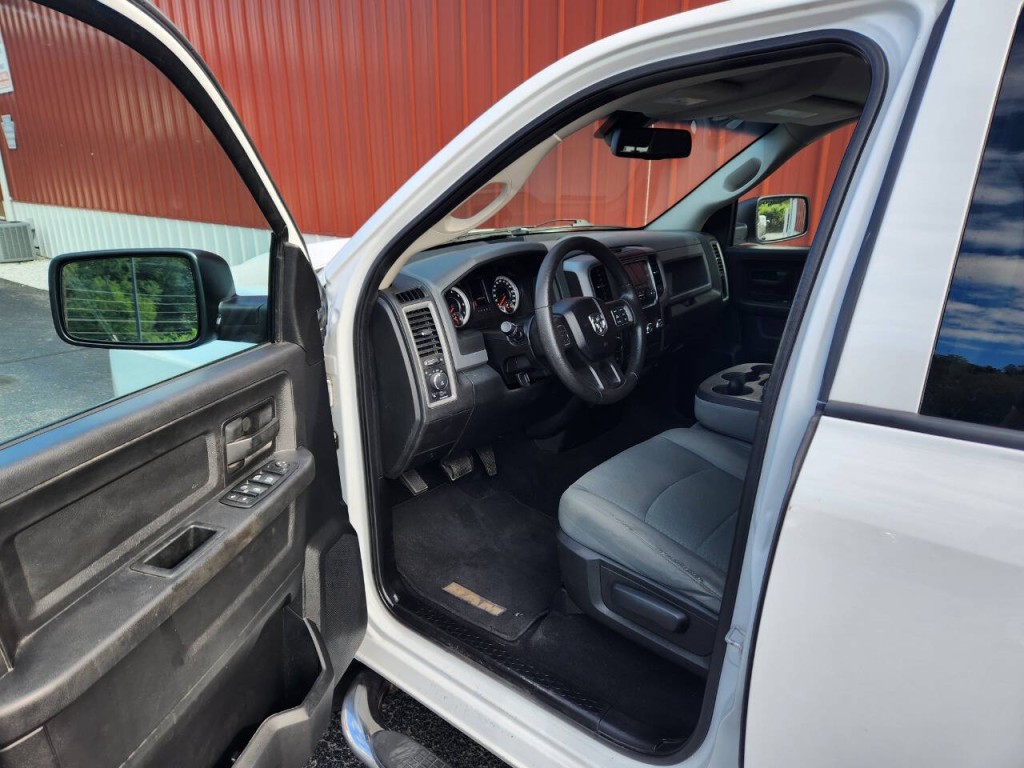 2015 RAM 1500 Image 11
