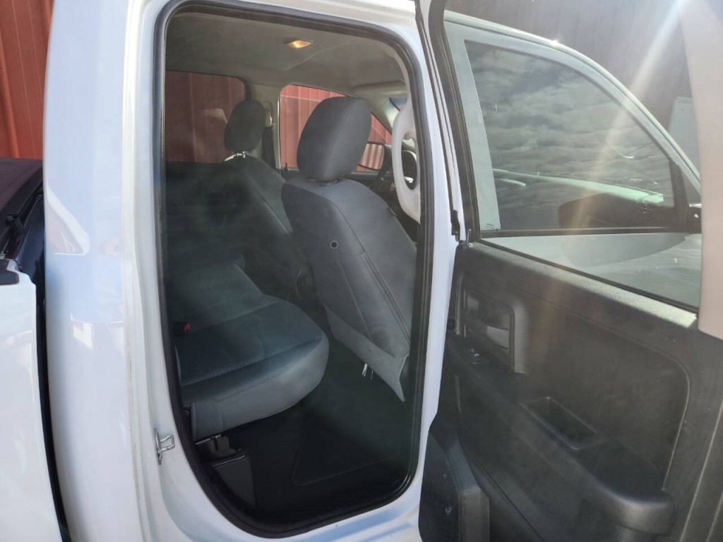 2015 RAM 1500 Image 14