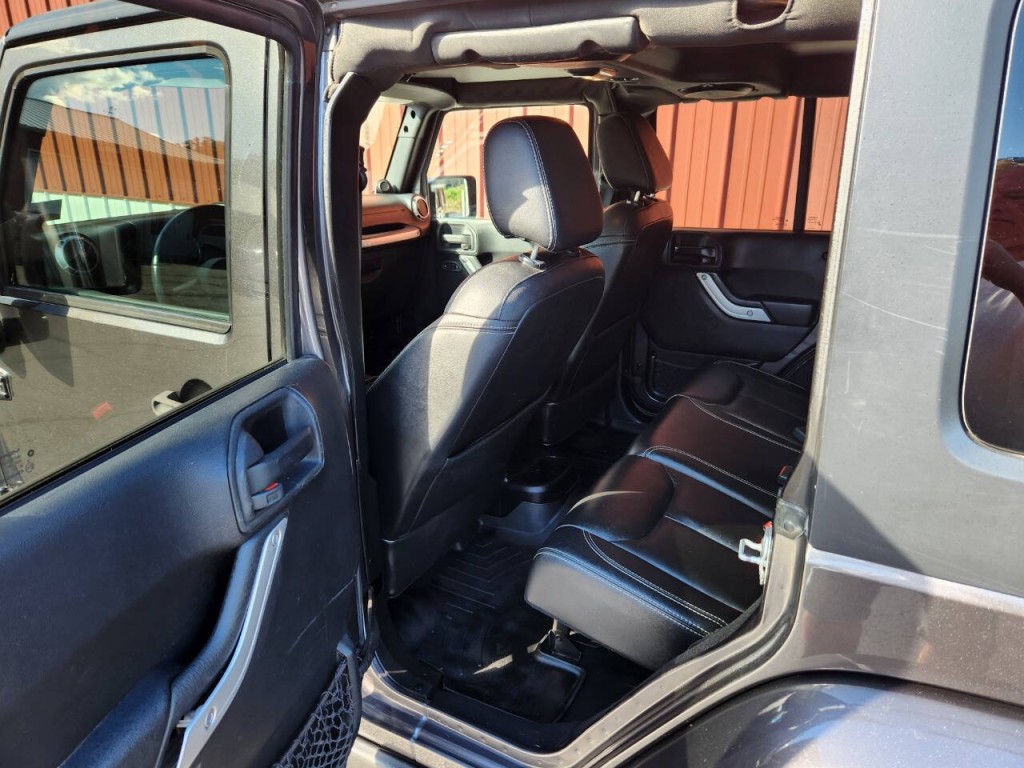 2014 Jeep Wrangler Unlimited Image 16