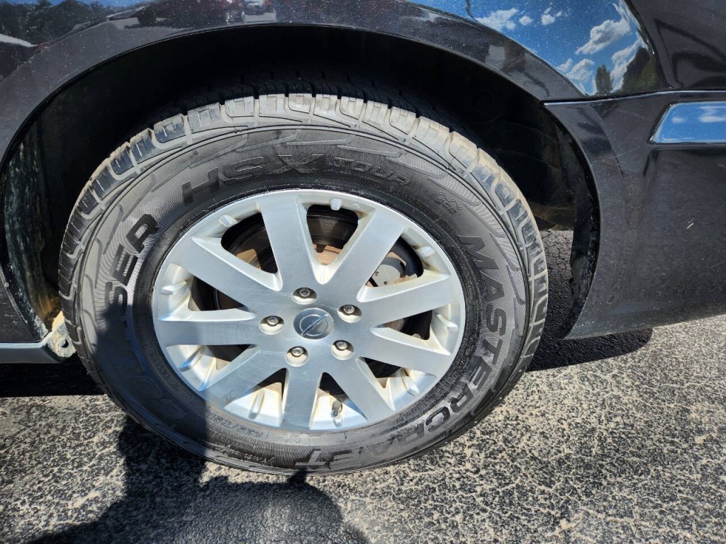 2015 Chrysler Town & Country Image 10