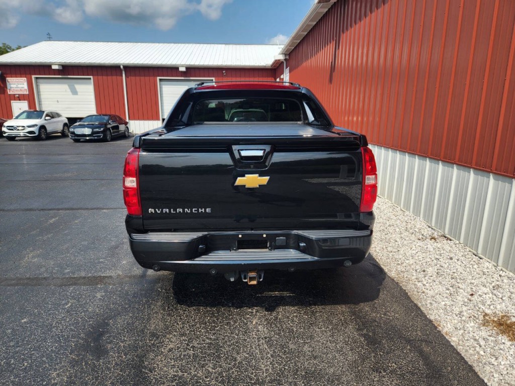 2013 Chevrolet Avalanche Image 4