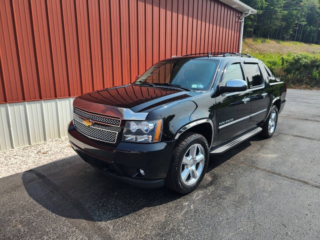 2013 Chevrolet Avalanche Image 6
