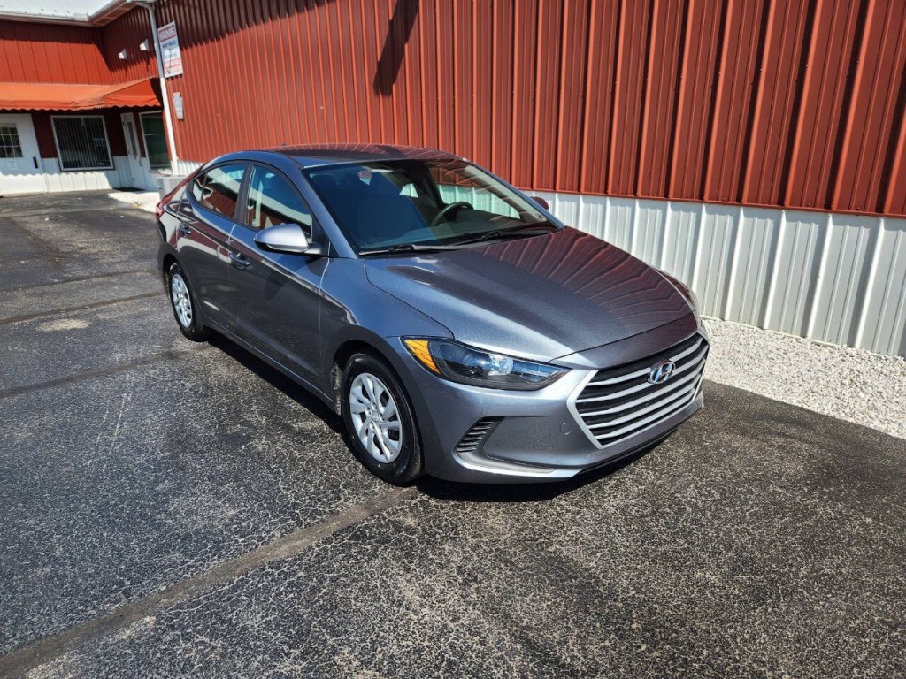 2017 Hyundai Elantra Image 16