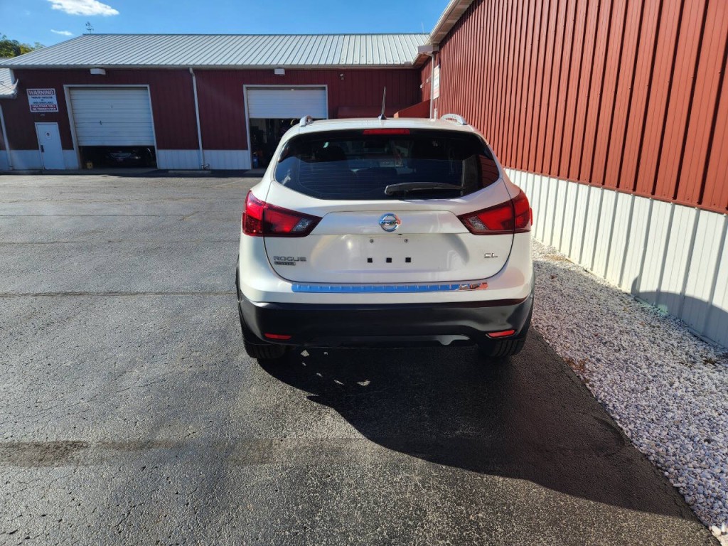 2017 Nissan Rogue Image 4