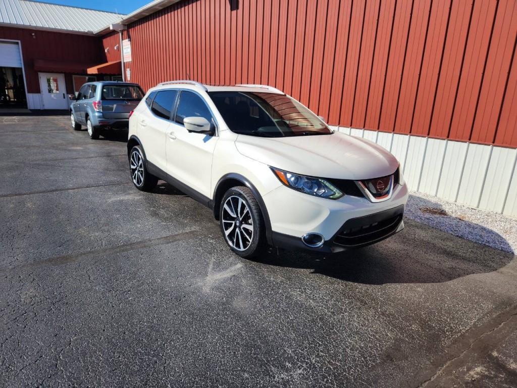 2017 Nissan Rogue Image 9