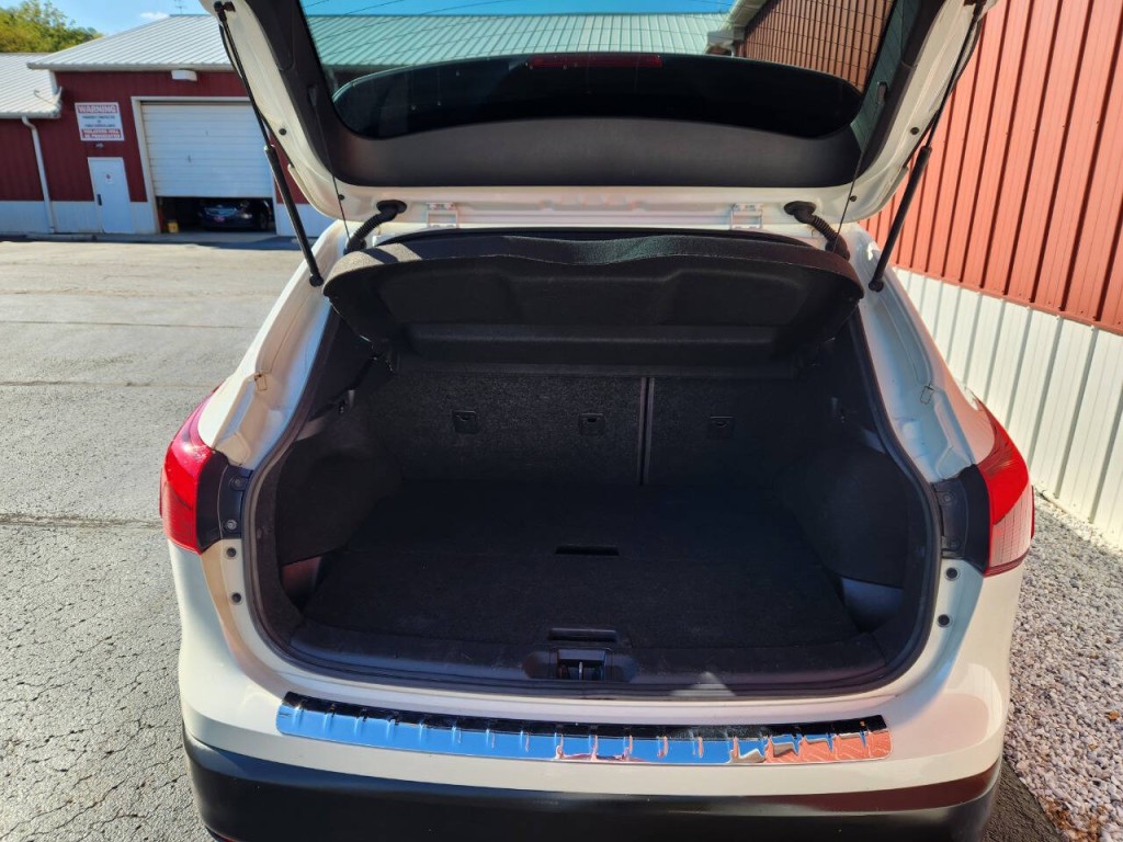 2017 Nissan Rogue Image 17