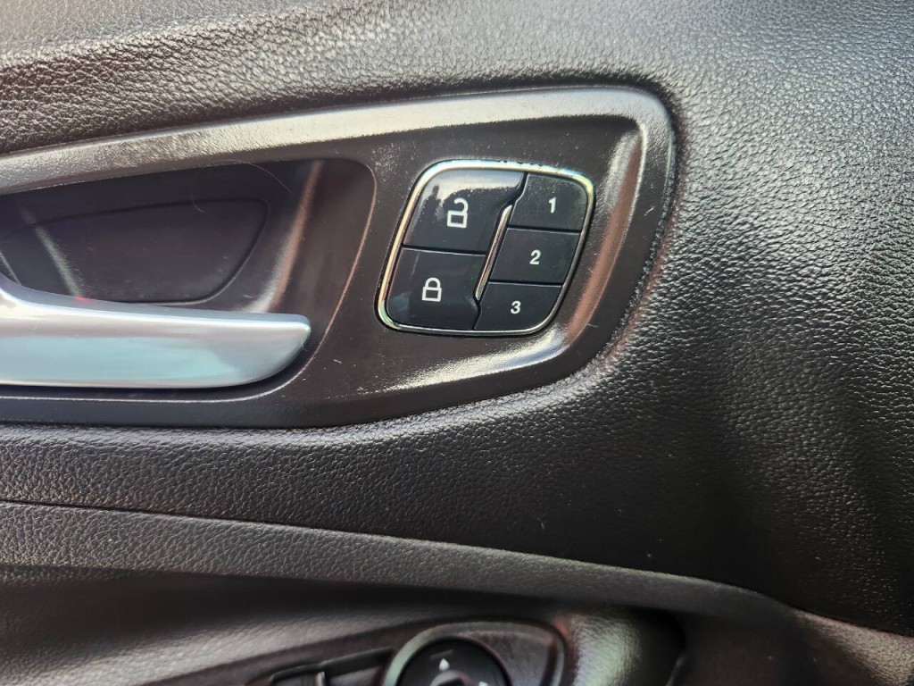 2013 Ford Escape Image 19