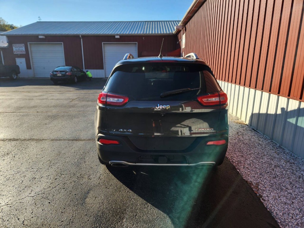 2017 Jeep Cherokee Image 4