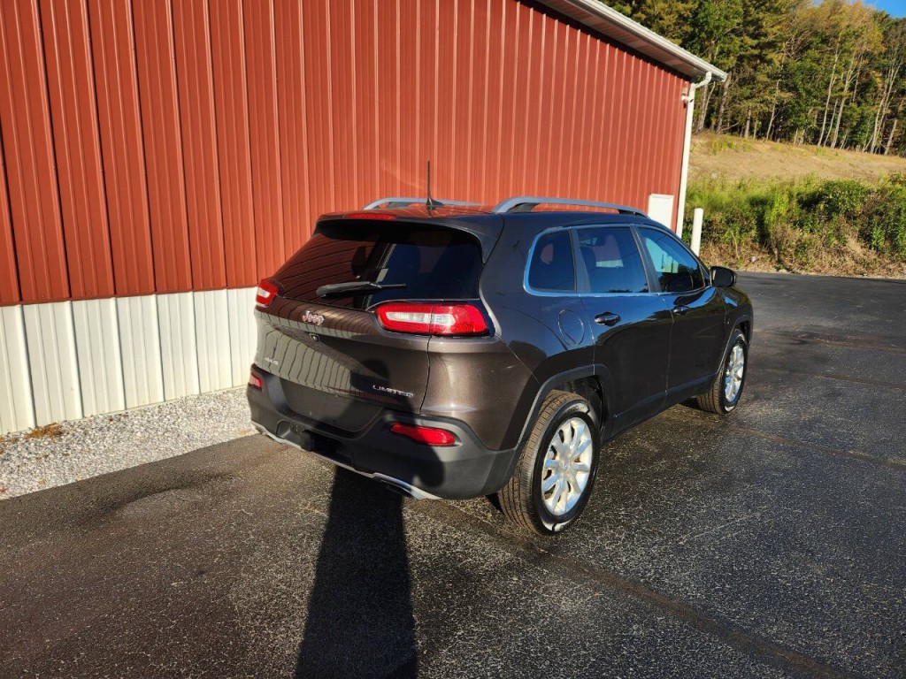 2017 Jeep Cherokee Image 8
