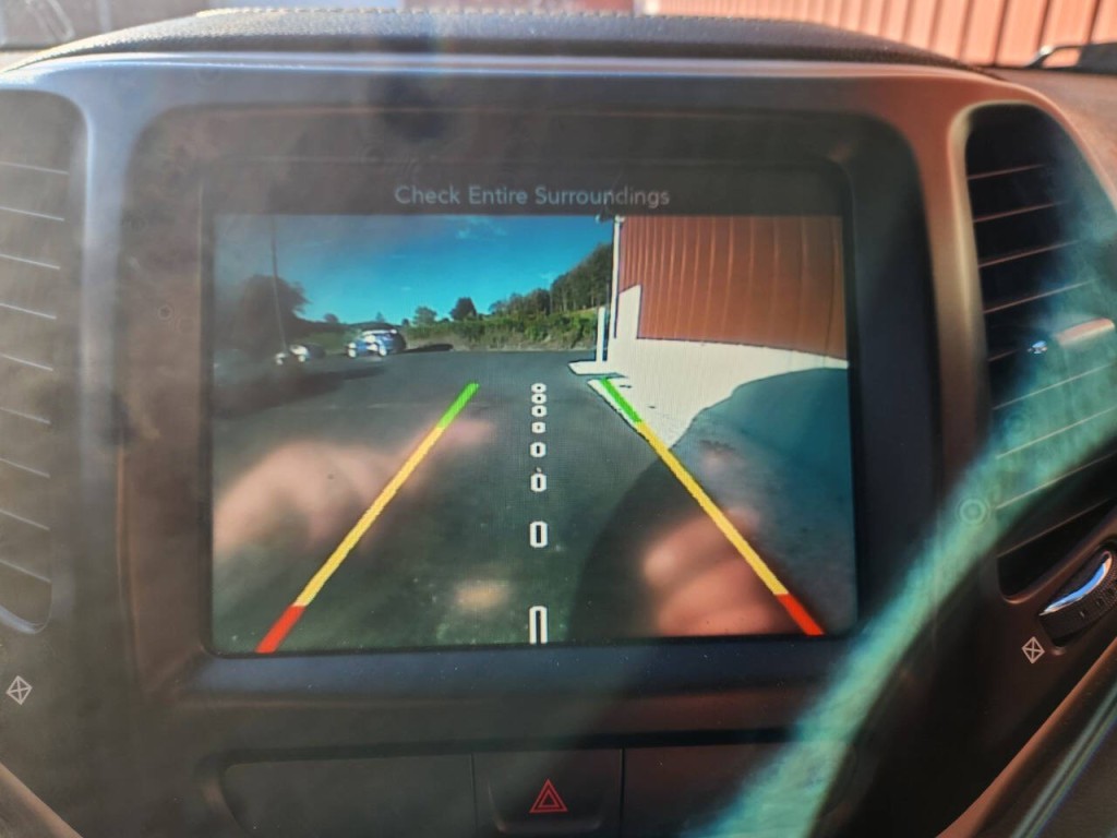 2017 Jeep Cherokee Image 18