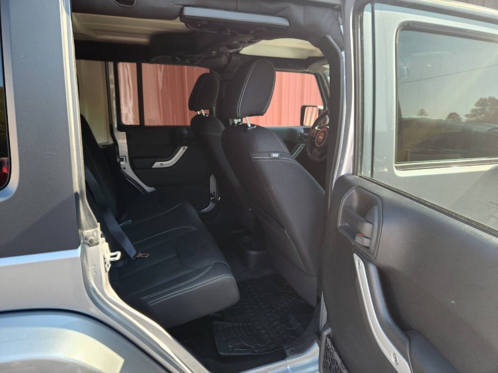 2017 Jeep Wrangler Unlimited Image 14