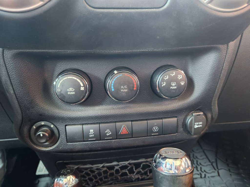 2017 Jeep Wrangler Unlimited Image 20