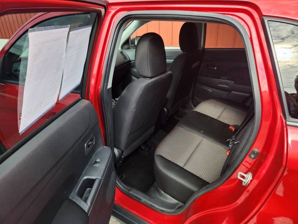 2017 Mitsubishi Outlander Image 11